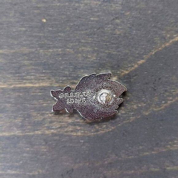 Official GEE Super Saiyan Goku mini pin - Picture 3 of 5